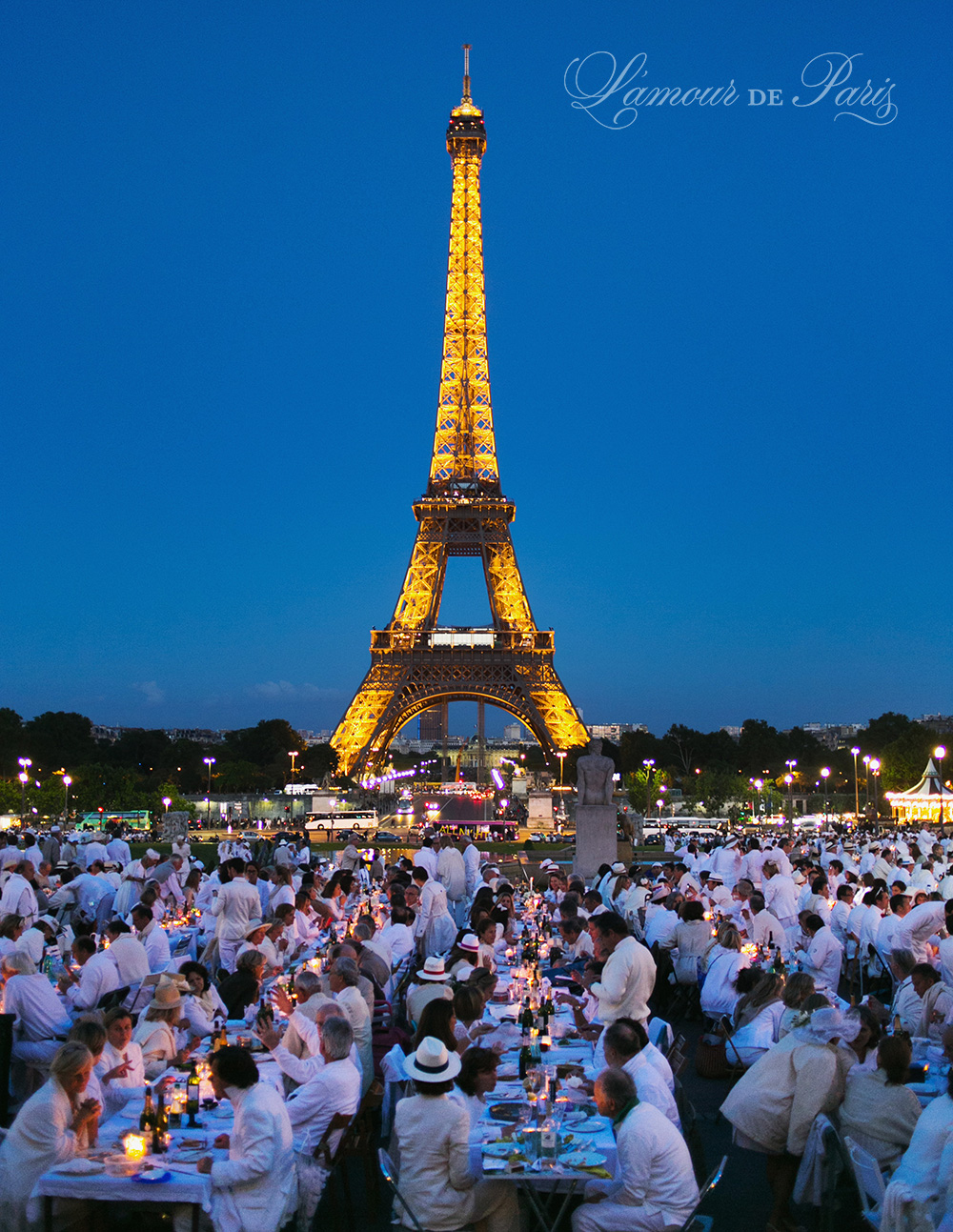 Paris Diner en Blanc L'Amour de Paris English Speaking Photographers